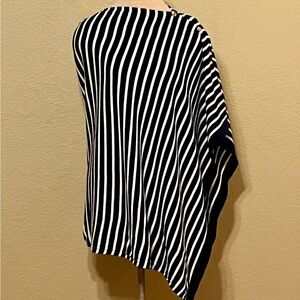 Lilly Pulitzer Harp Wrap in Navy Blue and White “Getaway Stripe”